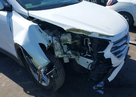 2017 Hyundai Santa Fe Sport 2.4L from USA, damaged, VIN 5NMZUDLBXHH034846